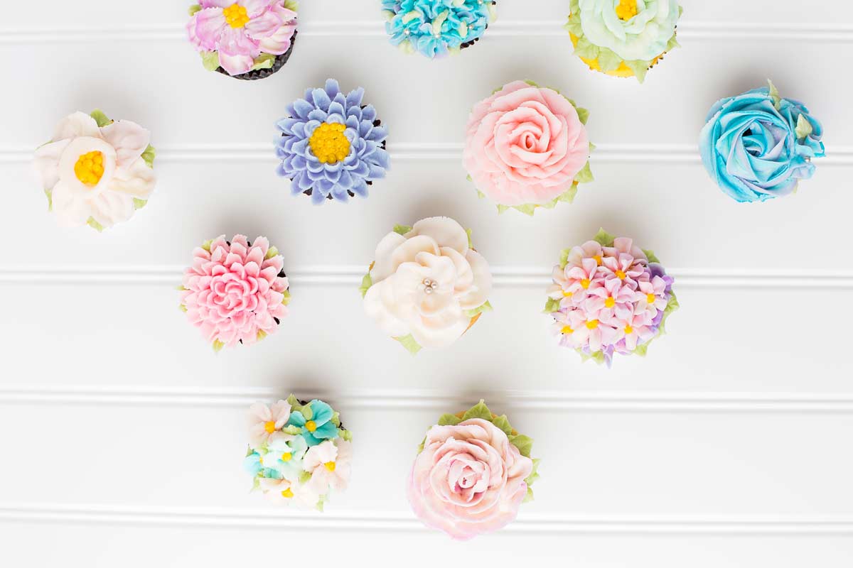 Fairy cakes decorated like flowers