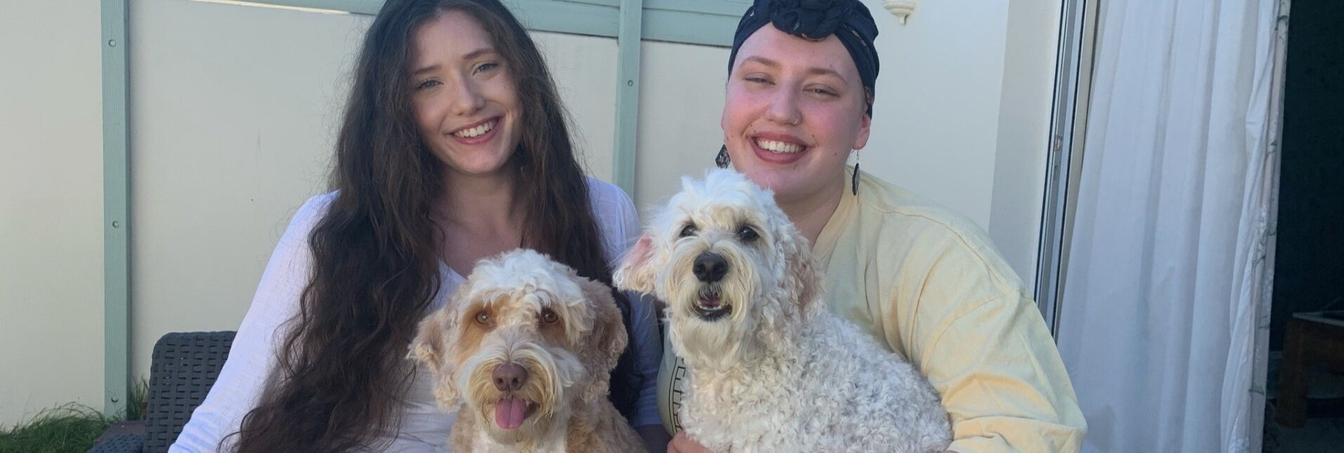 Izi with sister Livy